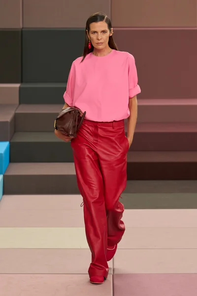 Look 25